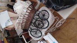 Puppenwagen Weidengeflecht mit Spitze gebraucht Zustand