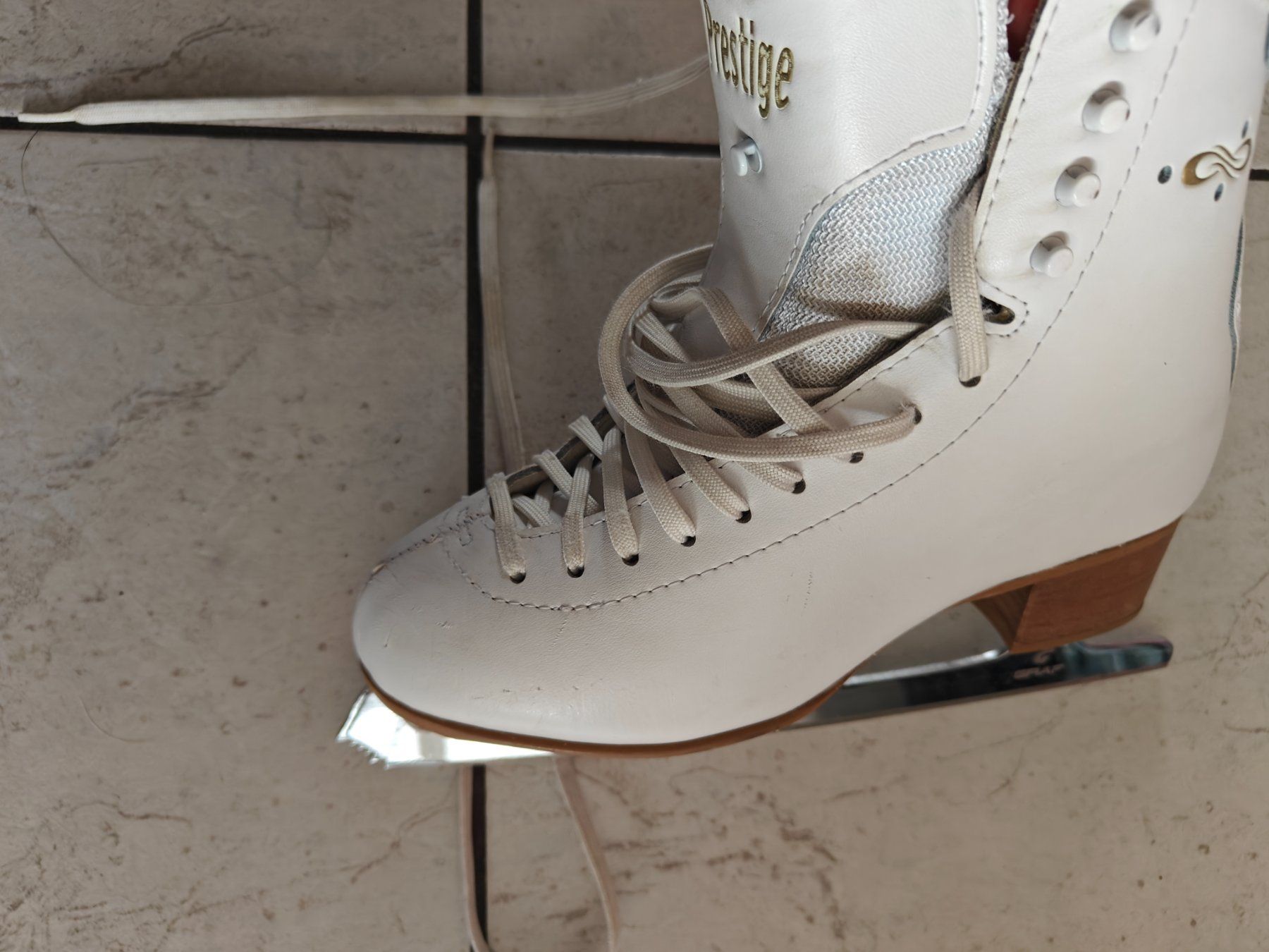 Graf Pattini da ghiaccio: Schlittschuhe Graf Prestige – Usato da Schafisheim venduto da lite-liu 1