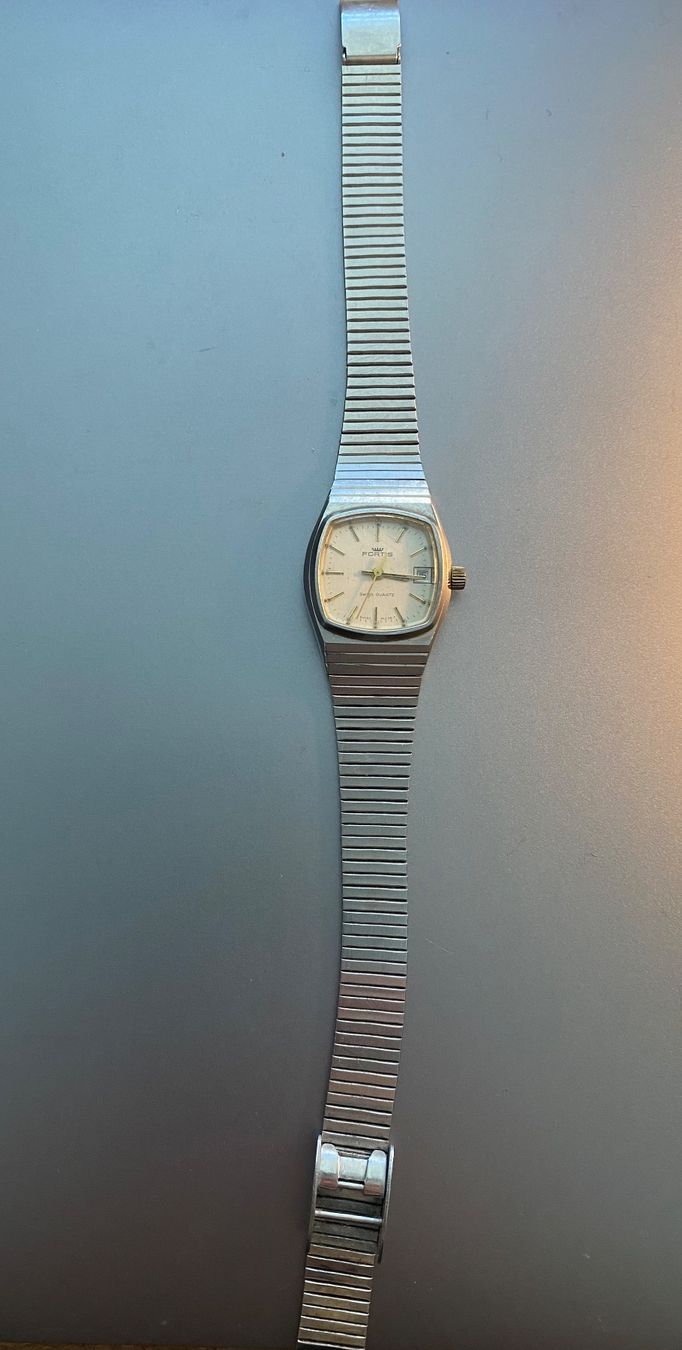 Fortis Orologi: Damen Armband Quartzuhr – Usato da Reinach BL venduto da ulpe