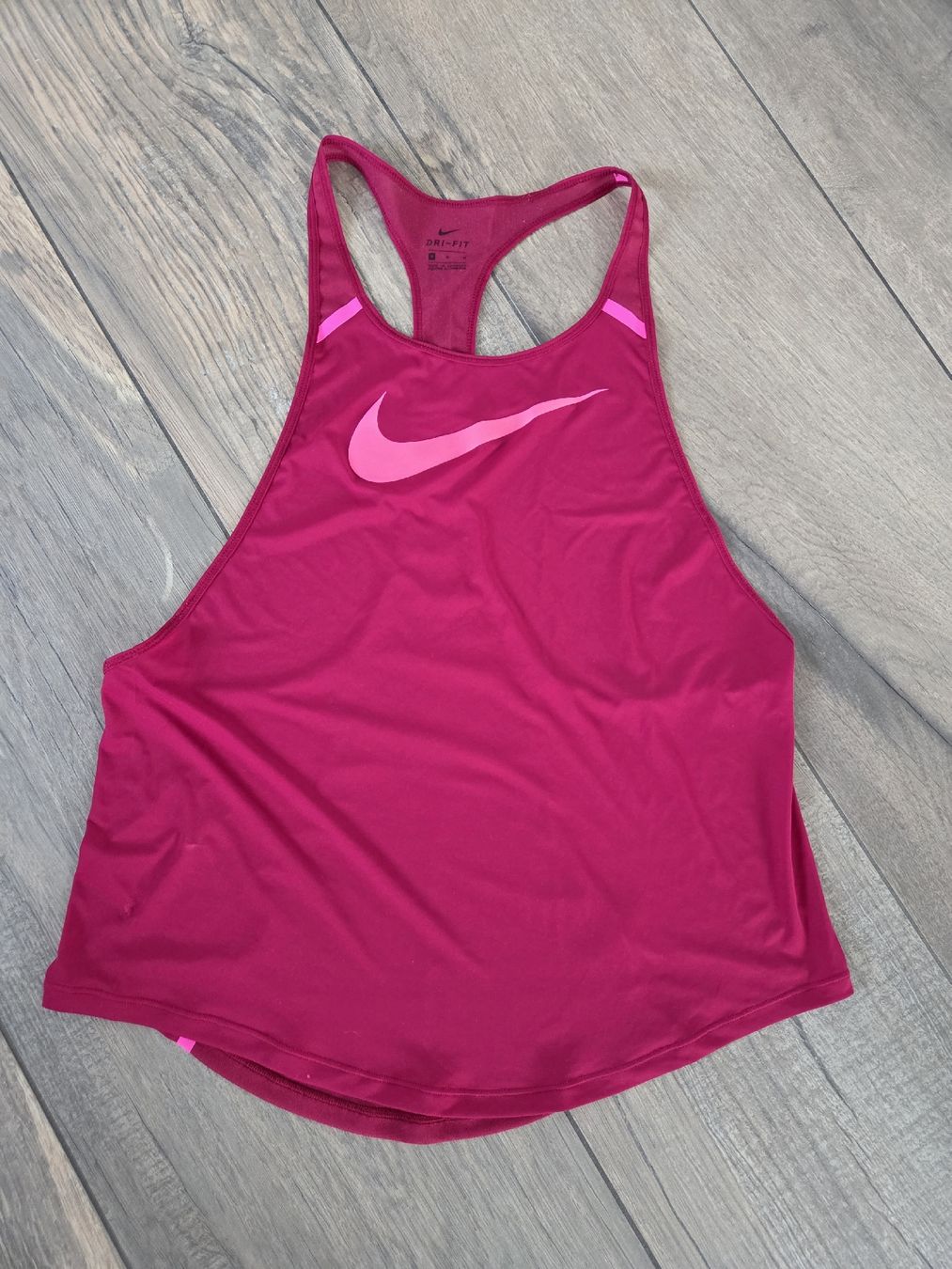 Nike Top: fitness Oberteil  – Usato da Frauenfeld venduto da bea_6m8y