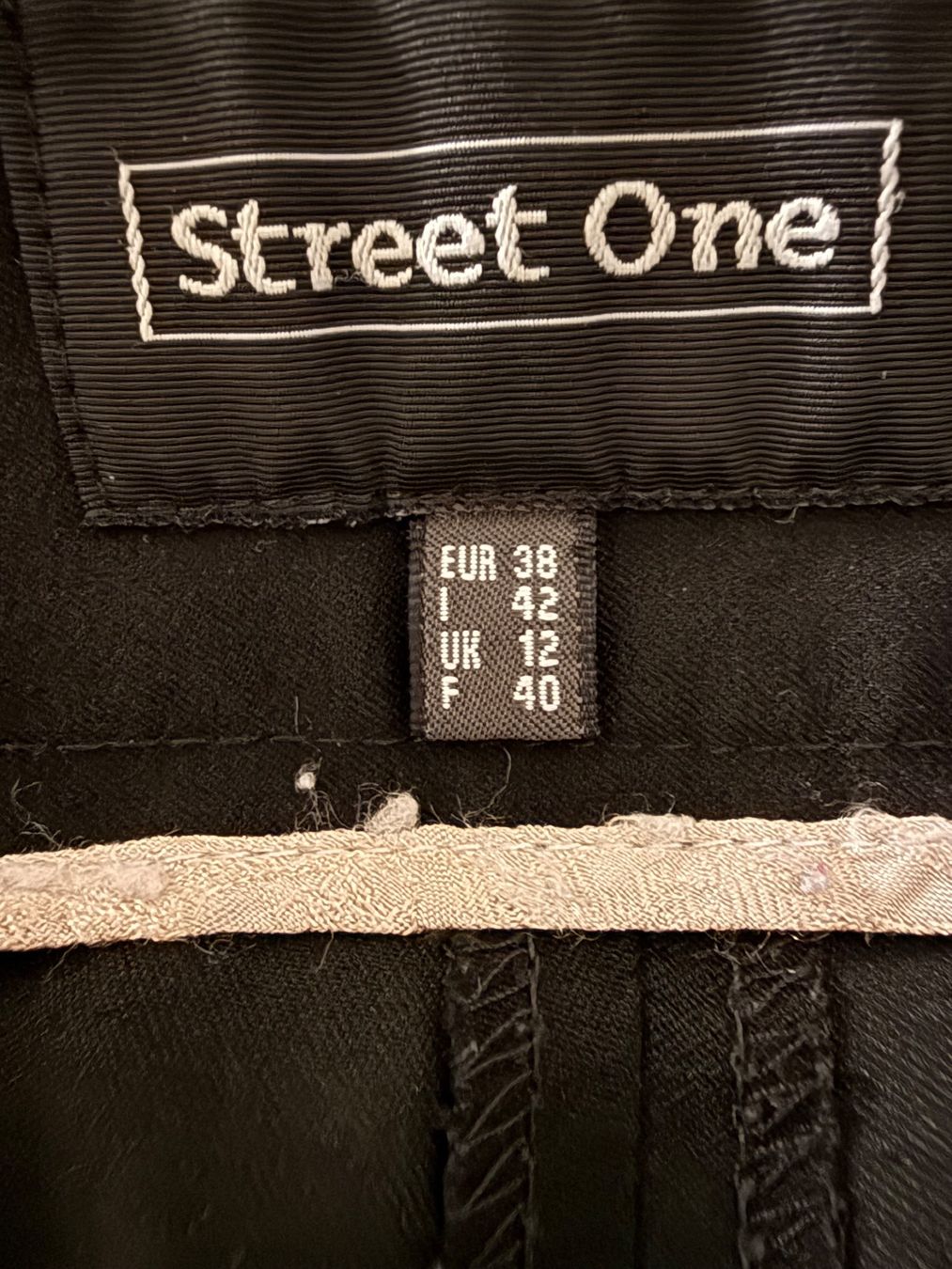 Pantaloni: STREET ONE DAMENHOSE – Usato da Zürich venduto da flo_7cvq 2