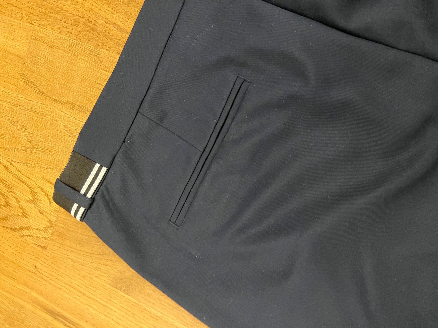 H&M Pantaloni: Dunkelblaue elegante Hose – Usato da Altendorf venduto da wqv_97 4