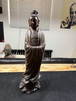 Khuanyin aus Holz 18. Jh