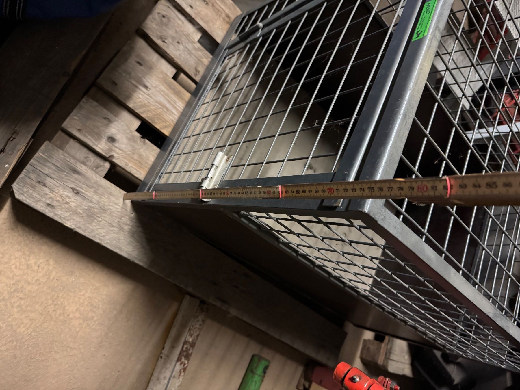 Meiko Gabbie, trasporto & Sicurezza: Hundebox für Auto – Usato da Hallau venduto da KSchwaninger 3