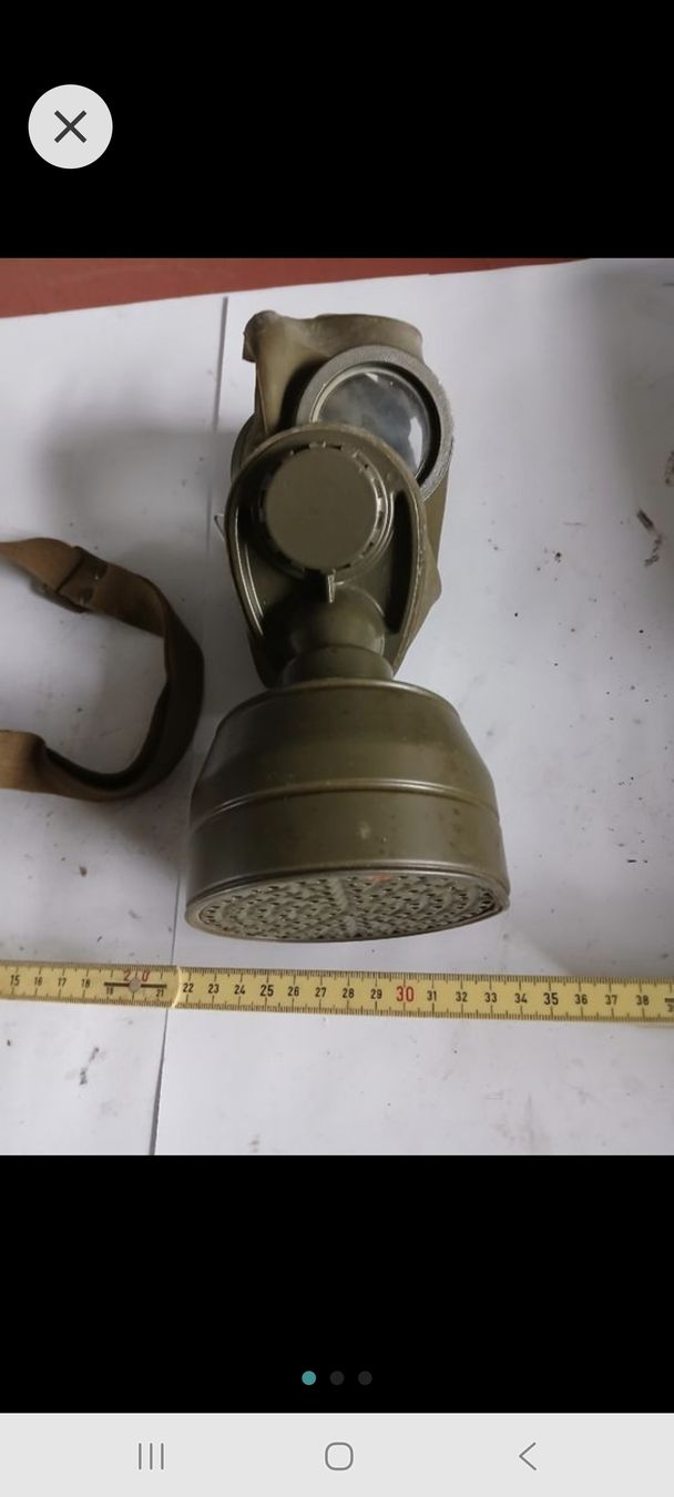 Altro in Antiquarato & Arte: Originale Schweizer Armee Gasmaske mit Behälter - Top! – Usato da Küsnacht ZH venduto da Dominique1988