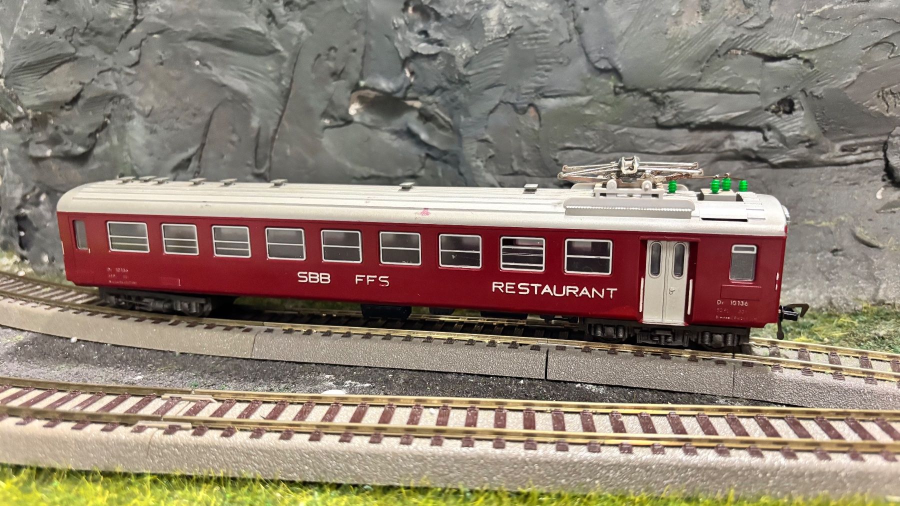 Fleischmann Modelleisenbahnen: Fleischmann SBB Speisewagen – Gebraucht aus Grenchen von Agodi 3