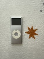 iPod 4 GB