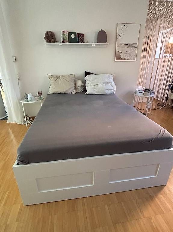 Betten: IKEA Brimnes Bettgestell (140x200) inkl. Lattenrost – Gebraucht aus Zürich von jor_25tx 3