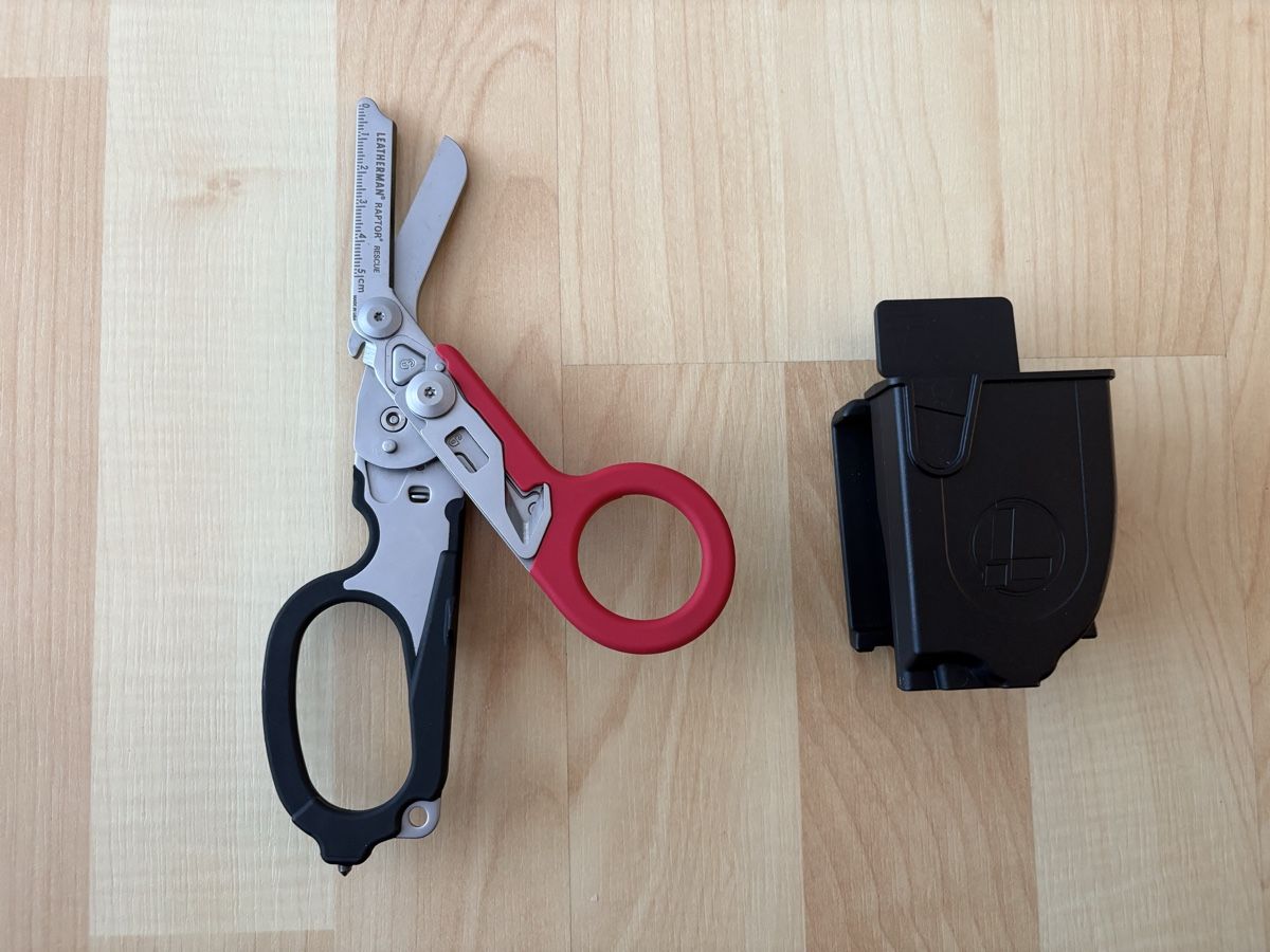 Leatherman Tutti gli attrezzi: Leatherman Multi-Tool Raptor Rescue Rot/Schwarz – Nuovo (secondo la descrizione) da Solothurn venduto da abo_td56