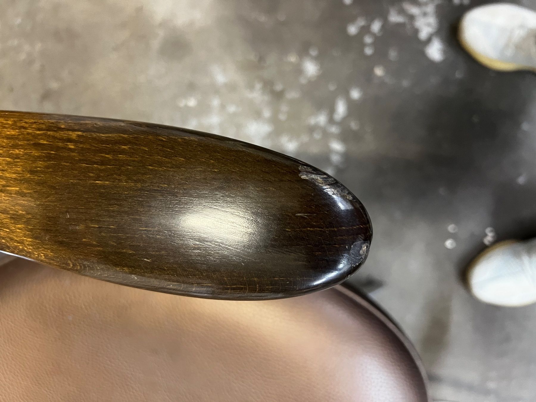 Kosmetik-& Massageliegen: Friseursessel – Gebraucht aus Trasadingen von Kaffee.mann 6