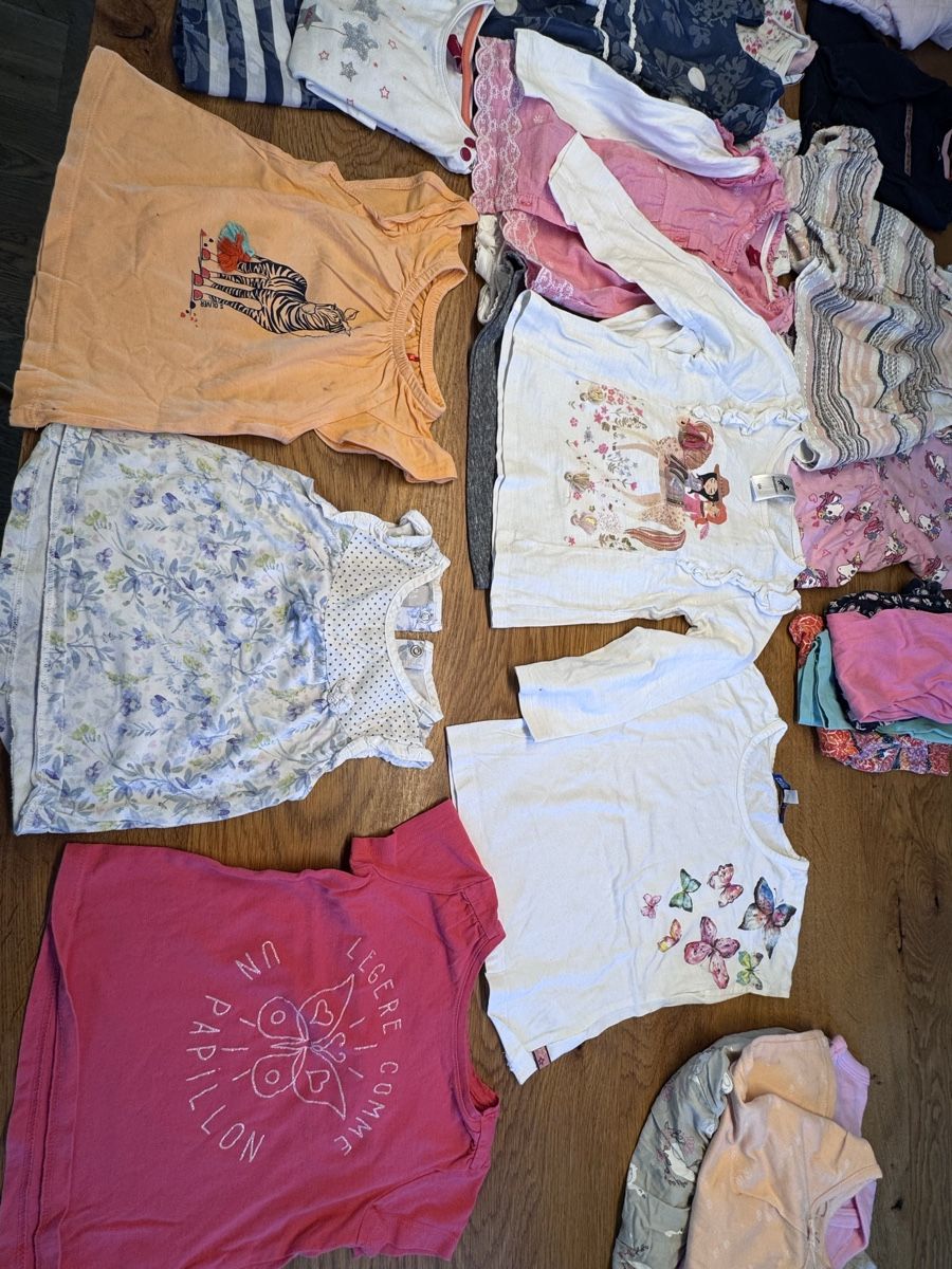 Lotti & Set di vestiti: Mädchenkleiderpaket ca Gr. 80/86 Sommer  – Usato da Niederbüren venduto da Oetschli 4