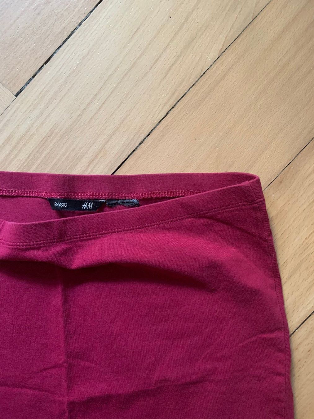 H&M Röcke: Minirock weinrot - S – Gebraucht aus Zürich von Diazaio 1