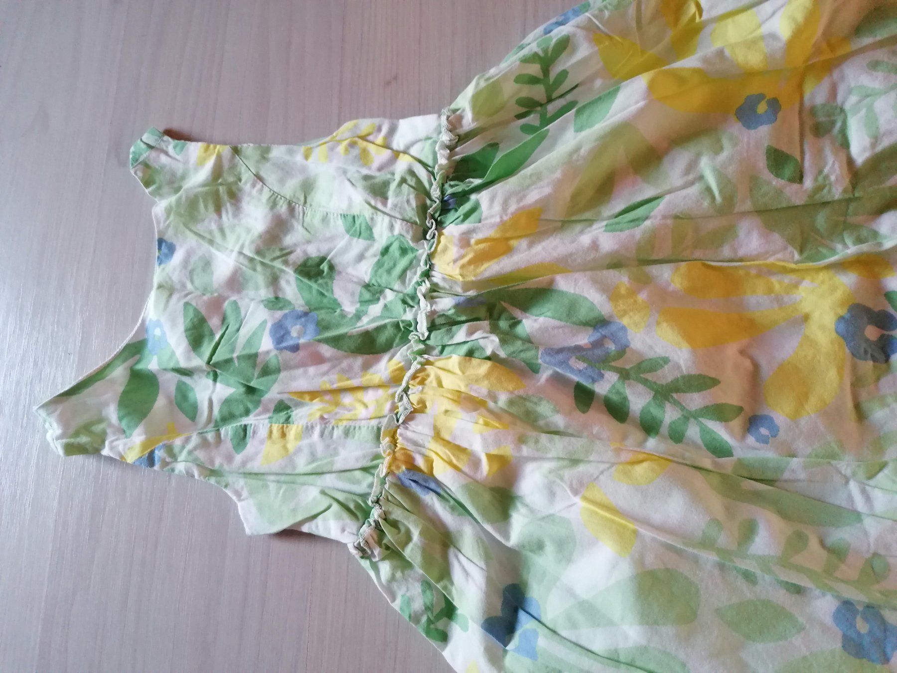 Robes et jupes: Robe, bas, haut – D'occasion à Montcherand par petiteoune75 1