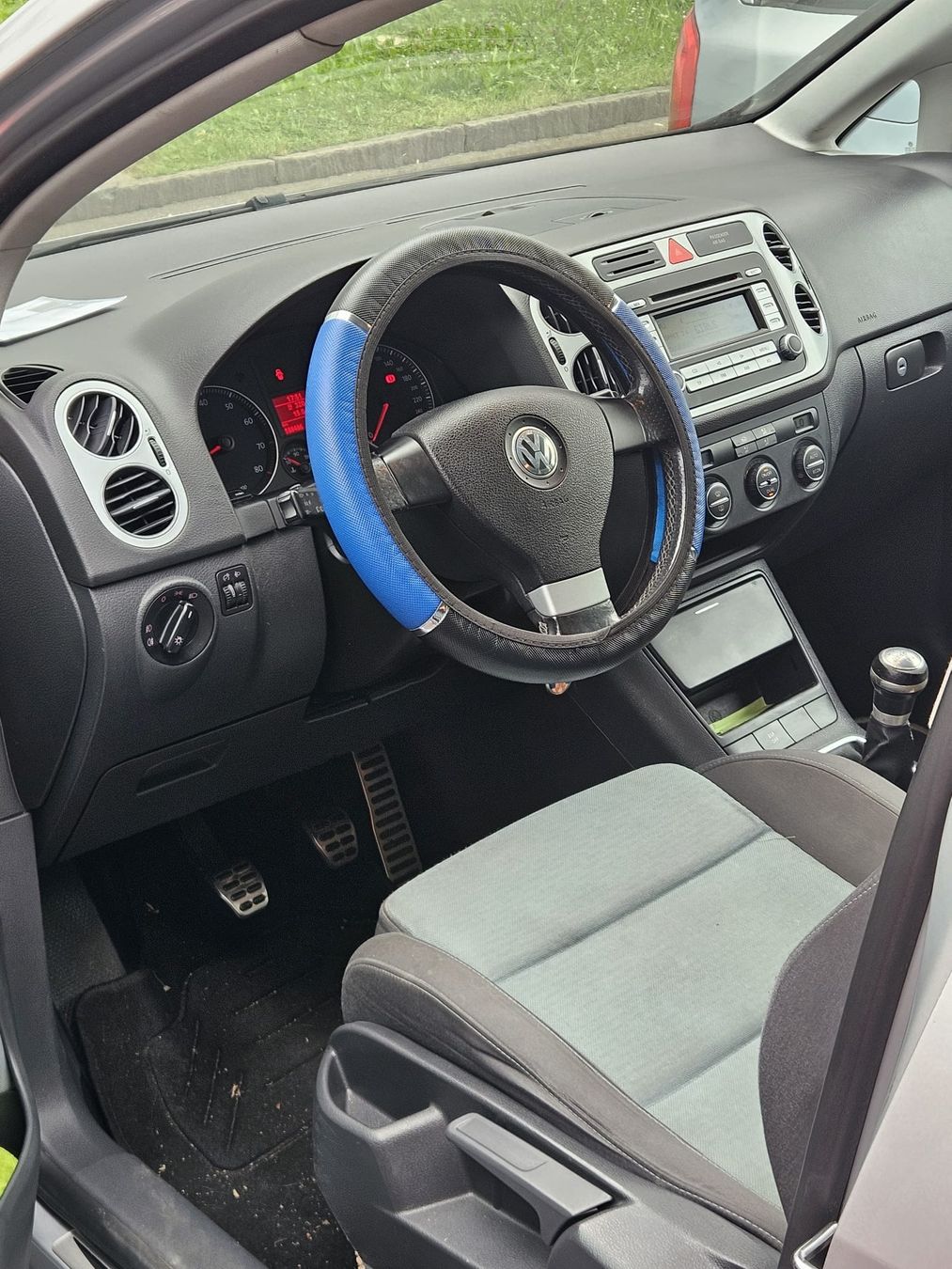 VW Automobili: VW Golf 5 Plus Cross – Usato da Zürich venduto da ica81 5