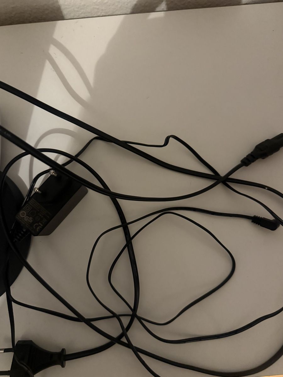 Sony Konsolen: •	PS5 Disc Edition + DualSense Controller + Ladestation – Neu (gemäss Beschreibung) aus Felsberg von Keller7000 1