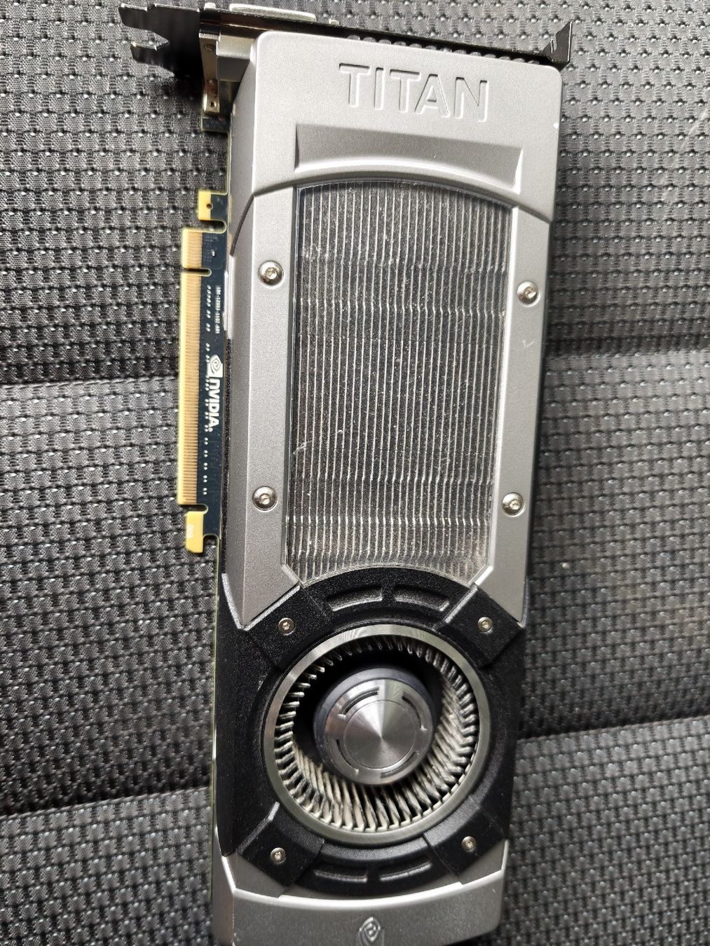 Nvidia Schede grafiche: Nvidia GTX TITAN 6GB GDDR5 384B – Usato da Sarnen venduto da Laut_musik