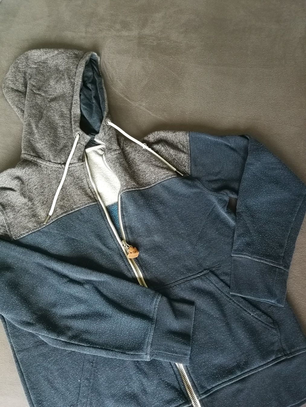 H&M Maglioni & Felpe: Pulloverjacke (Grösse M) – Usato da Zürich venduto da Dual-Input