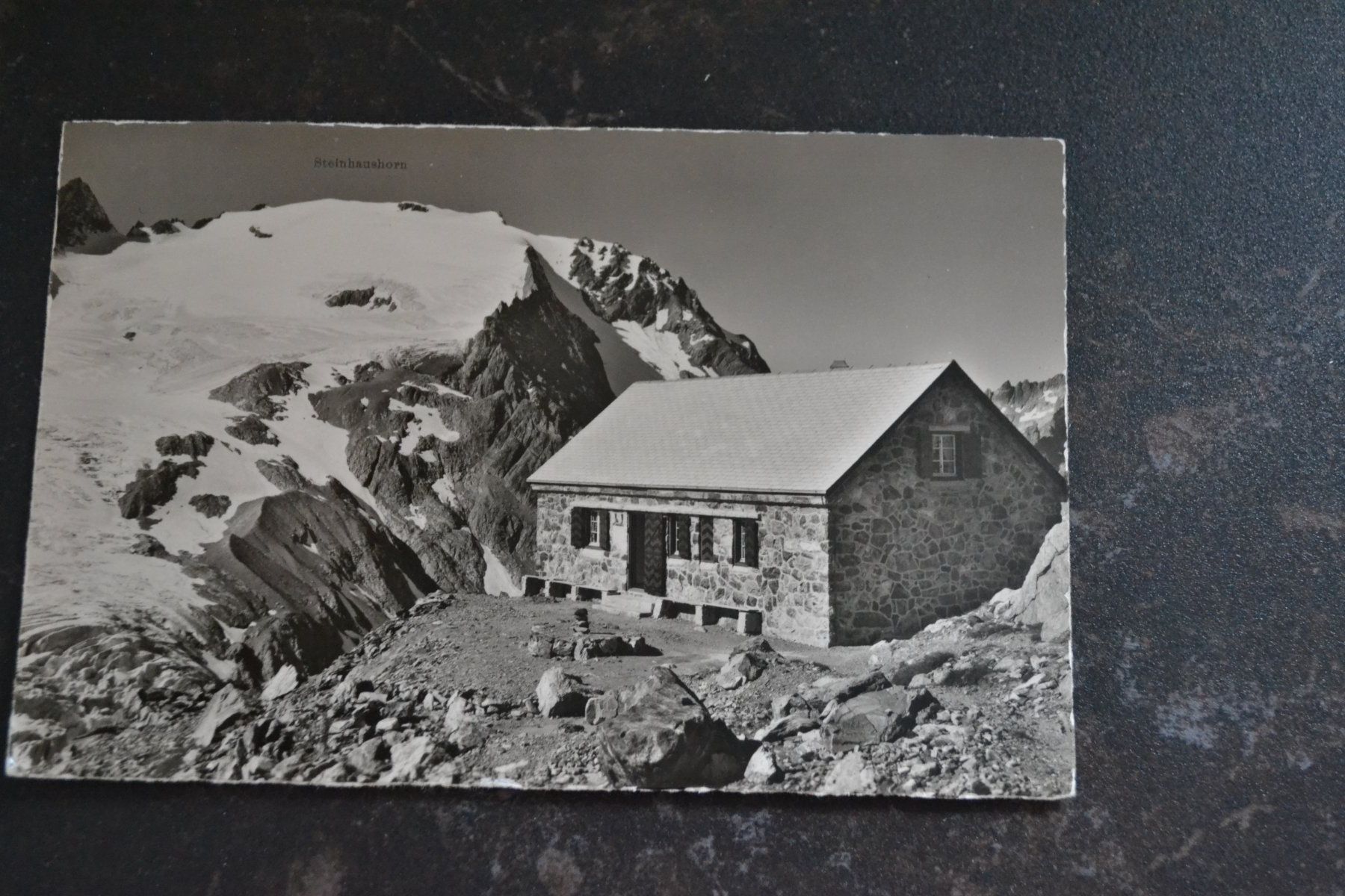 Cartoline postali: AK Trifthütte mit Steinhaushorn BE – Usato da Beinwil am See venduto da kajak55
