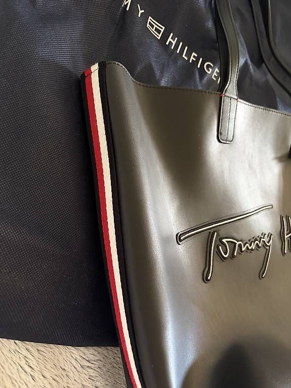 Tommy Hilfiger Sacs femmes: Tommy Hilfiger Shoppertasche – D'occasion à Zürich par mar_5gpw 1
