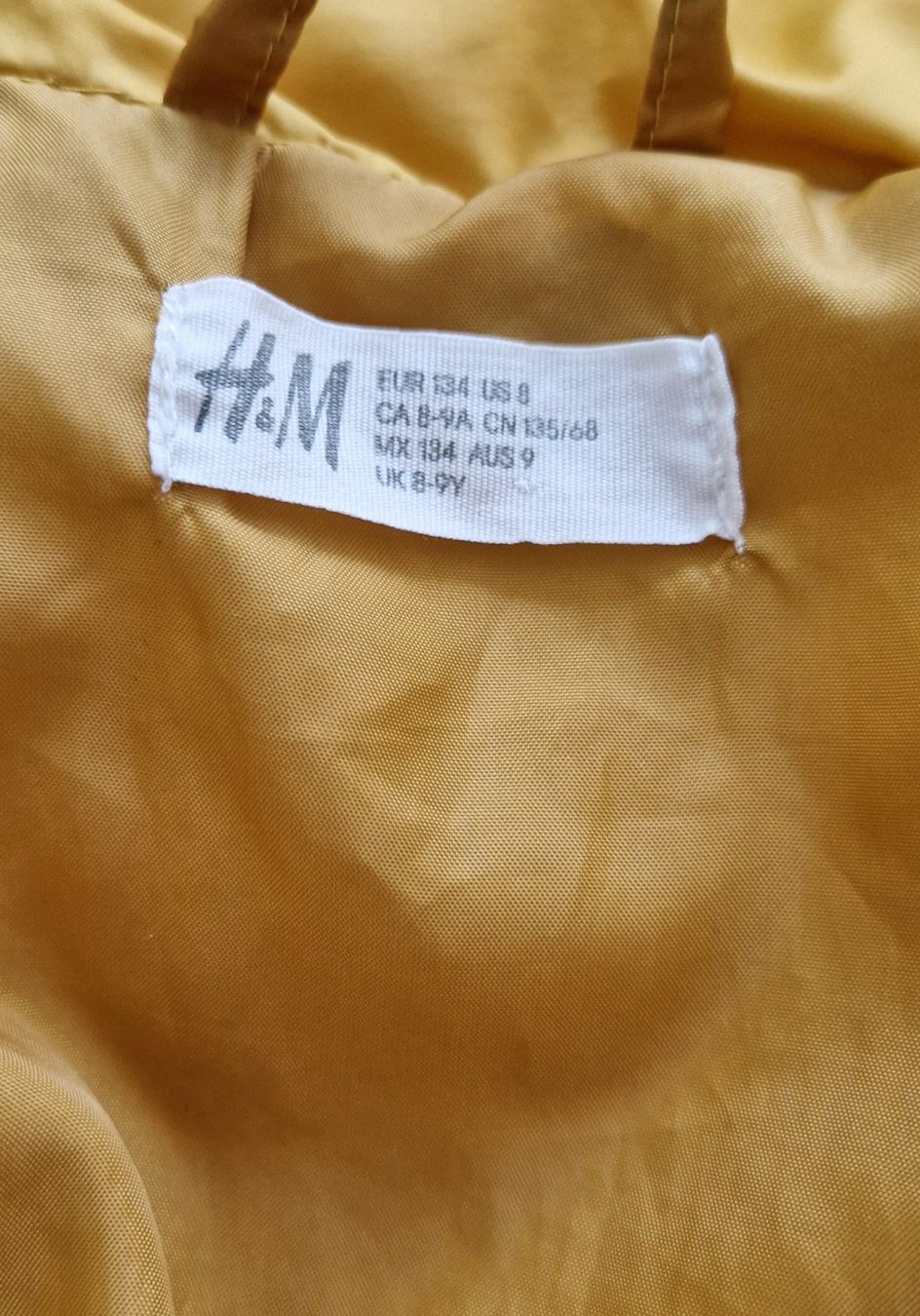 Giacche & Cappotti: Schöne Winterjacke, Gr. 134 – Usato da Glattpark(Opfikon) venduto da dememora 3