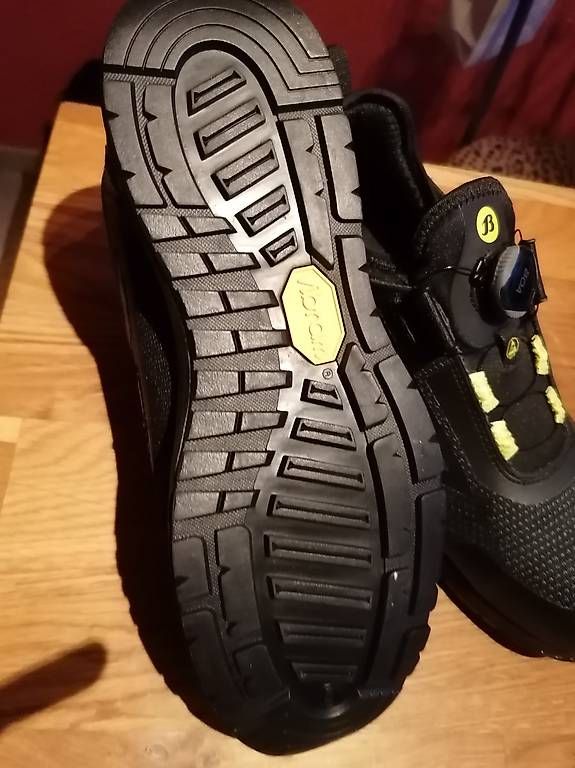 Scarpe da uomo: Sicherheitsschuhe – Usato da Adliswil venduto da elch124 2