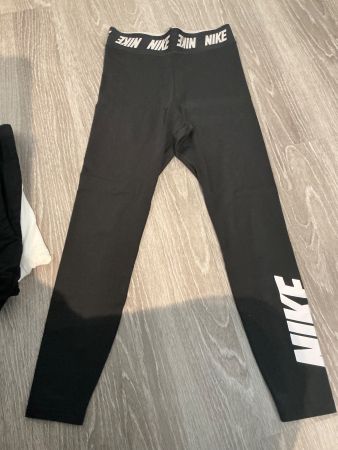 Nike Leggings schwarz mit Logo am Bund Gr.M
