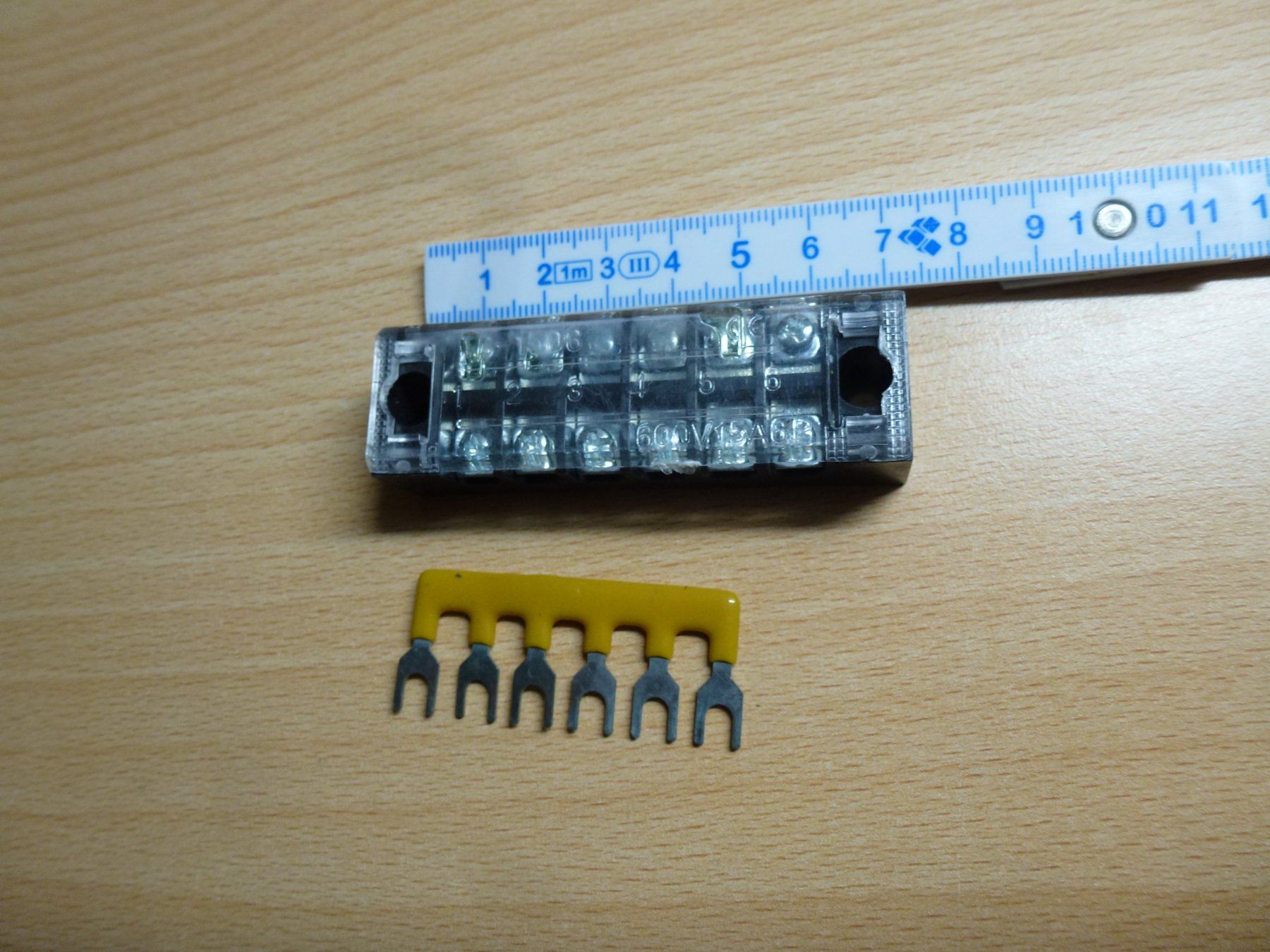Componenti elettronici: Schraub-Klemmenblock 6fach – Nuovo (secondo la descrizione) da Hombrechtikon venduto da Se9