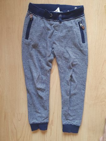H&M Trainerhose Grösse 122