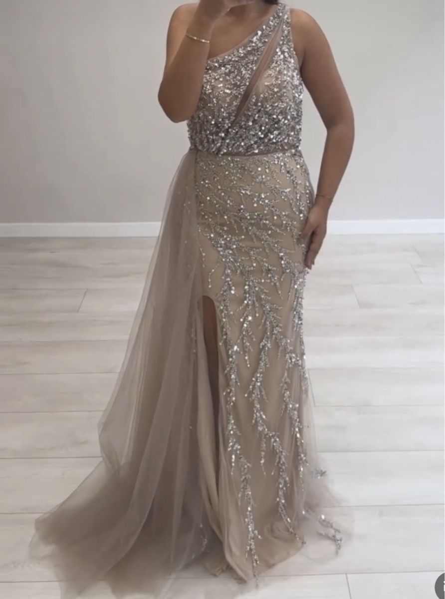 Vestiti: Abendkleid – Usato da Lachen SZ venduto da eyl_d7sz