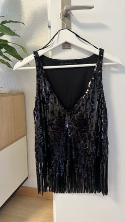 Zara Top mit Fransen und schwarzen Pailletten, Größe XS