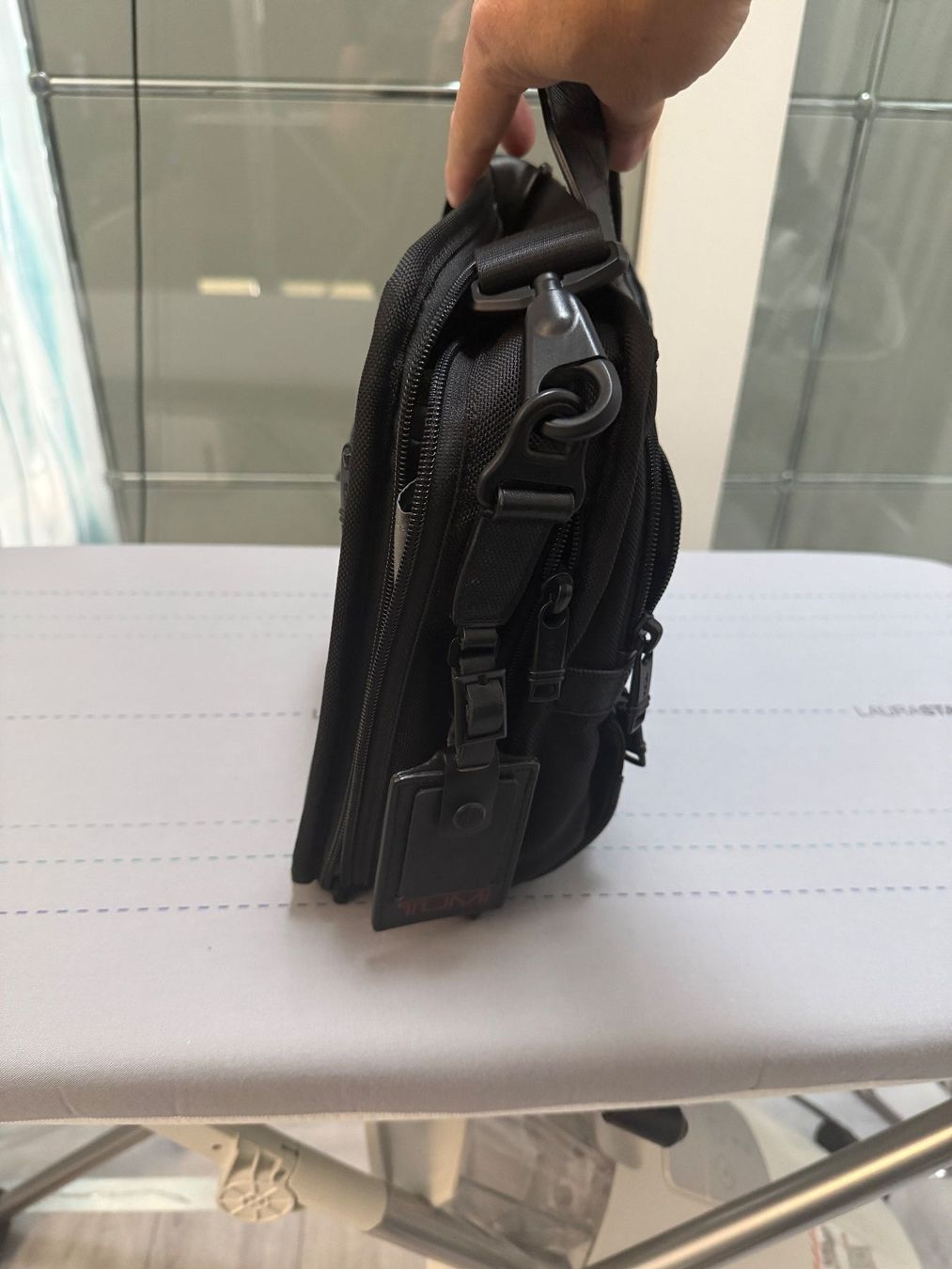 Tumi Valigie & Borse: TUMI Laptoptasche Schwarz, Top Zustand - Schnäppchen! – Usato da Steinhausen venduto da Luxury_Limited 3