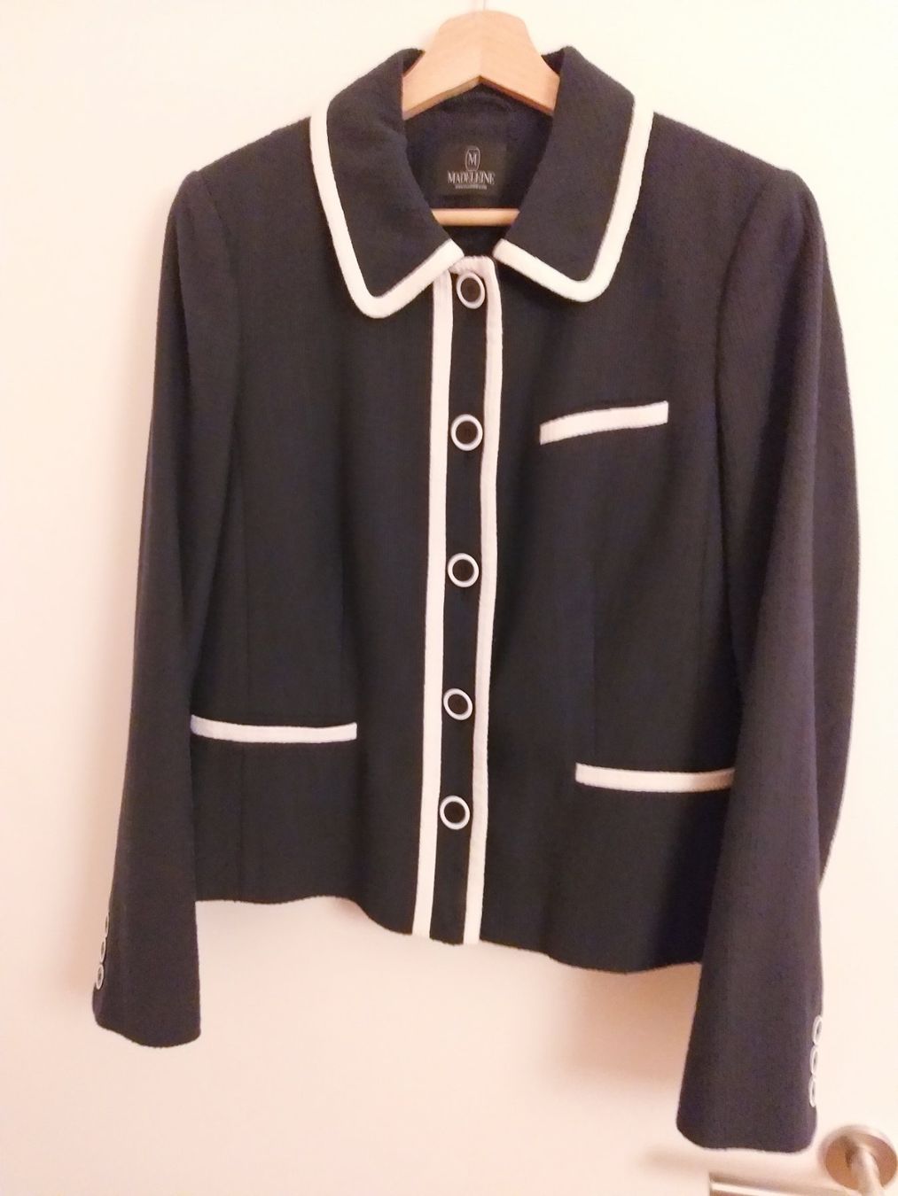 Madeleine Giacche: Wunderschöner Madeleine Blazer, Gr. 38, Navy mit Weiss – Usato da Zell ZH venduto da bouboulela1