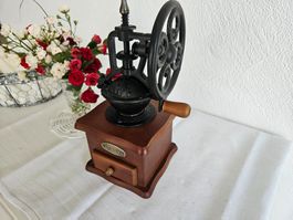 Kaffeemühle Holz Metall Handkurbel Vintage mit Schublade