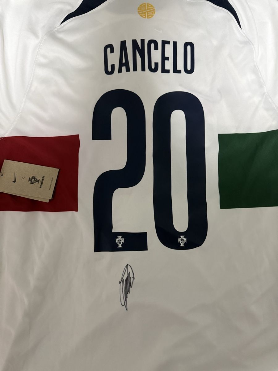 Canottiere & Pantaloni: Unterschriebene Fussball Trikots – Nuovo e nell'imballaggio originale da Bachenbülach venduto da nafpaktos 2