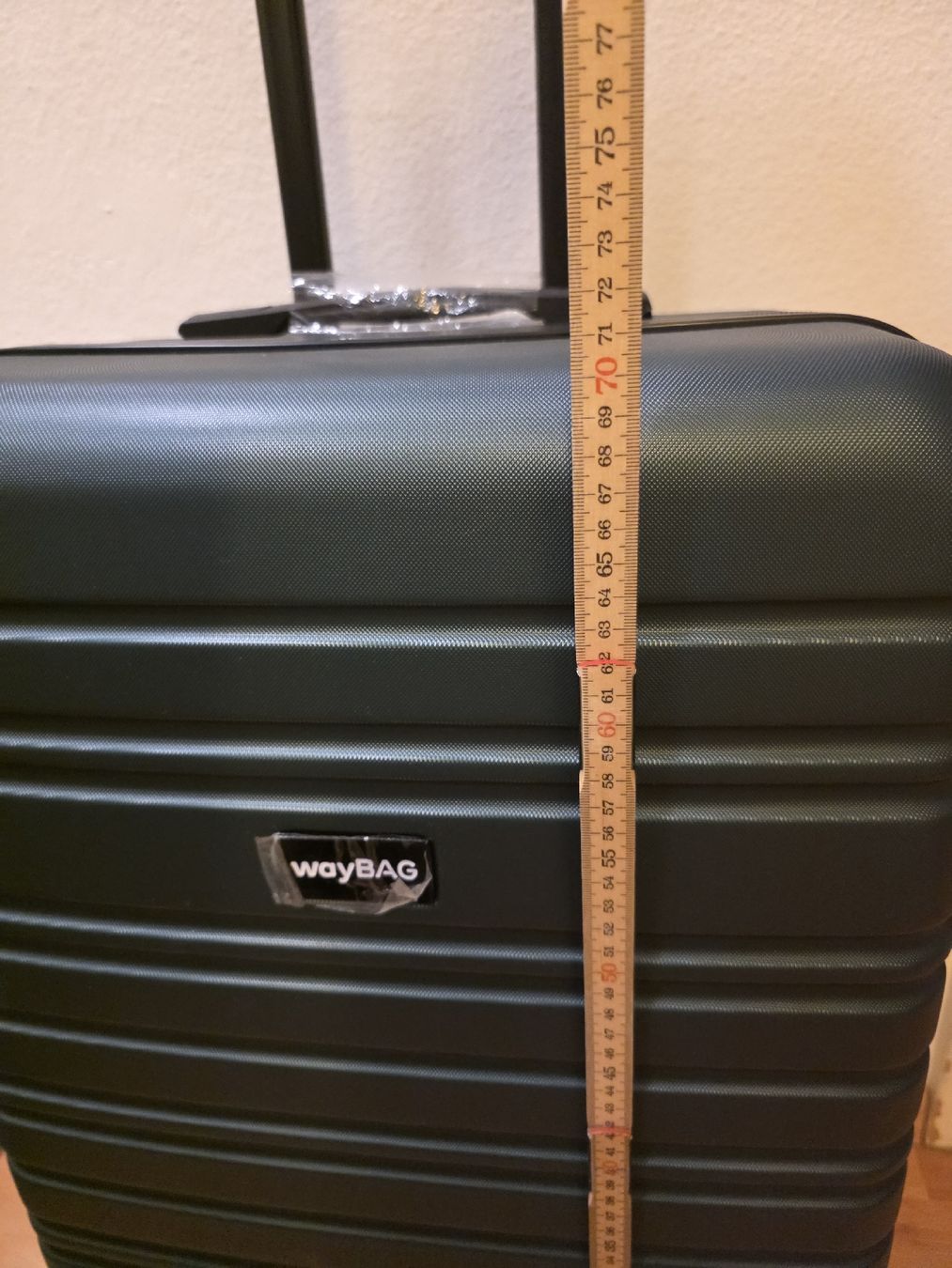 Valigie: Neu Gross Reisekoffer – Nuovo (secondo la descrizione) da Zürich venduto da Boys_68 2