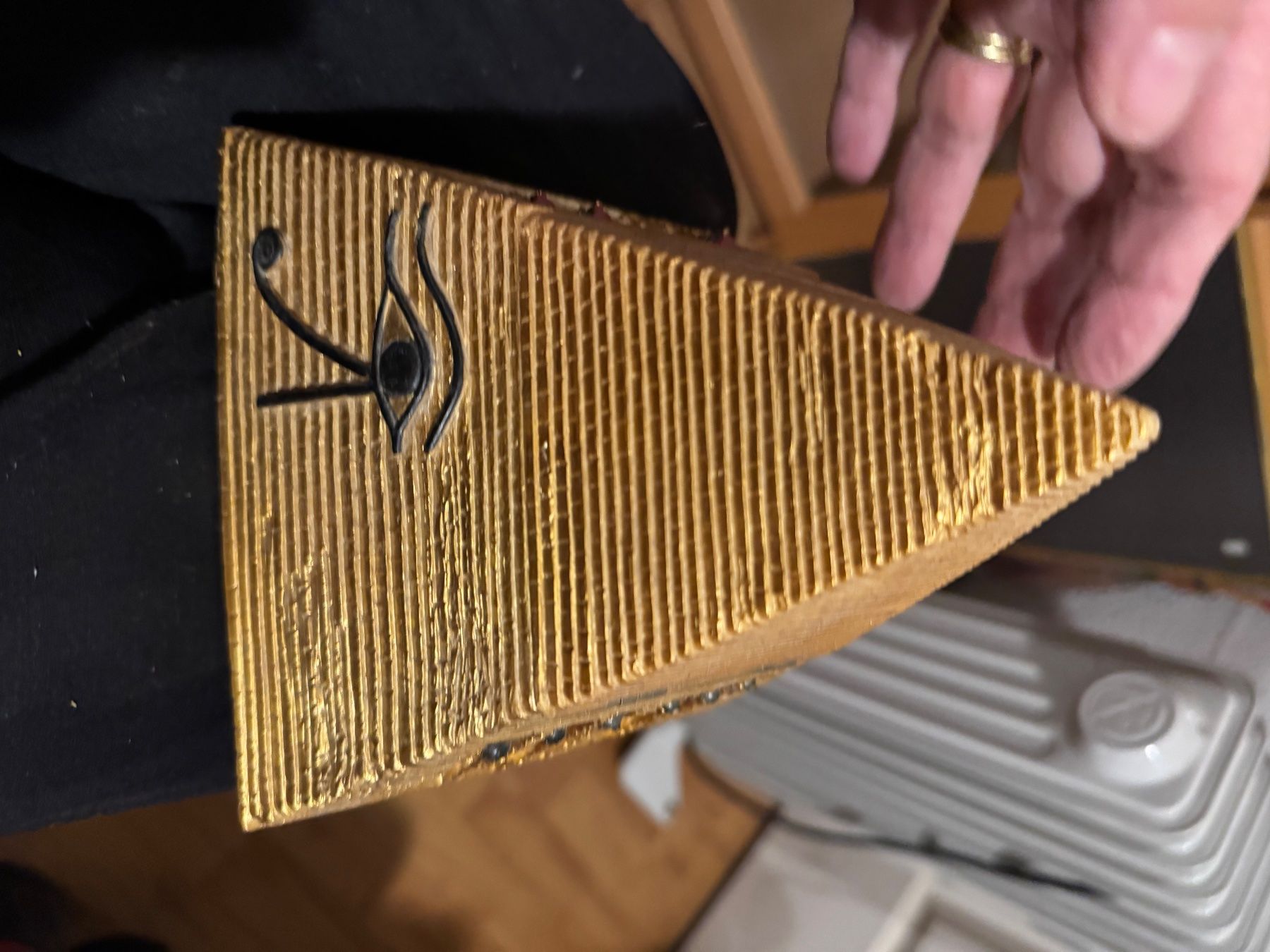 Tutte le decorazioni: Boîte bijoux Pyramide dorée style Égypte antique unique – Usato da Veyrier venduto da Kimedovapa_1 3