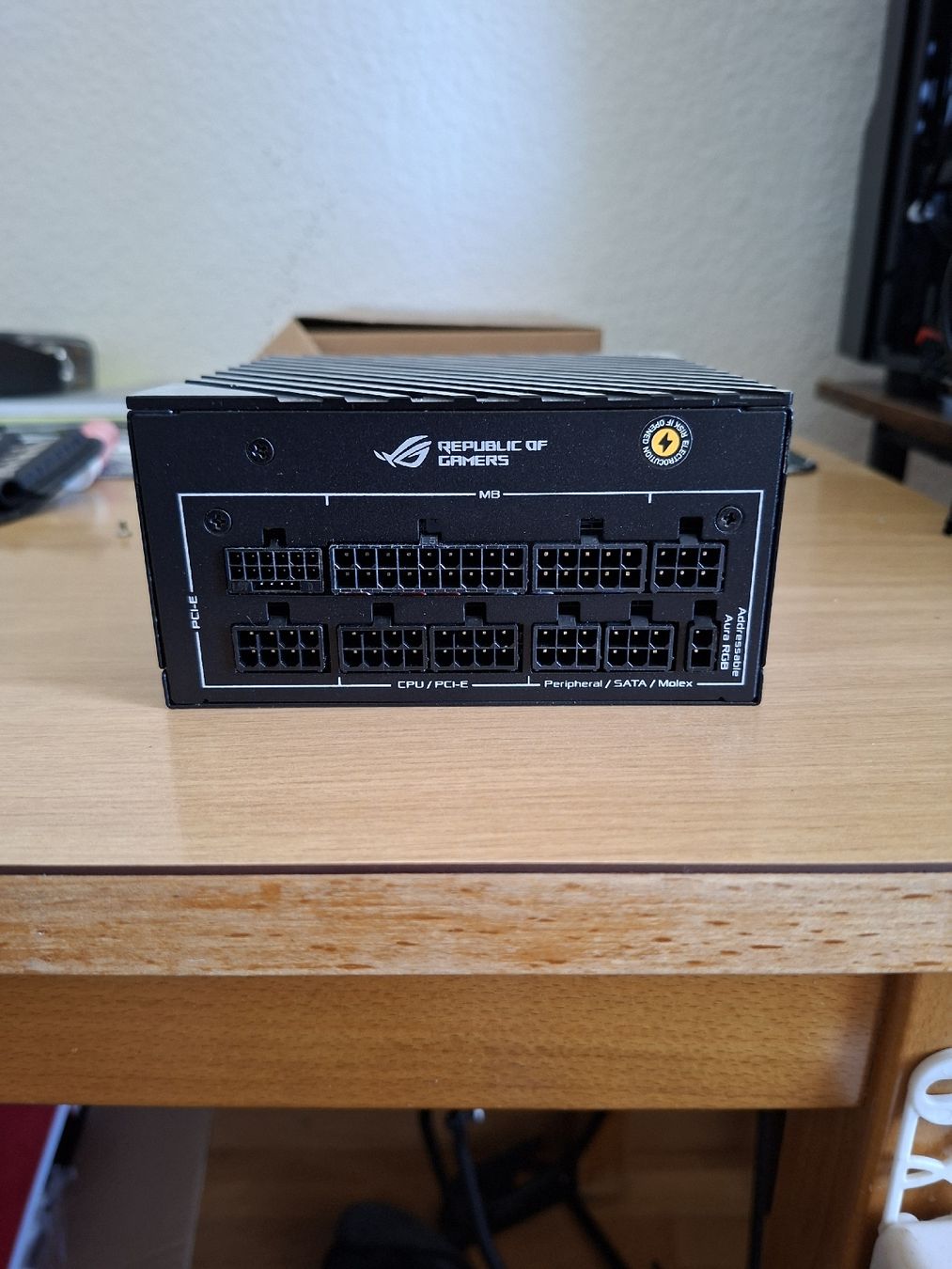 Asus Componenti elettronici: (Neu Preis 160.-)Neus Netzteil Asus Rog Loki SFX 1000 Neu – Nuovo (secondo la descrizione) da Mettmenstetten venduto da C.Hof5 3
