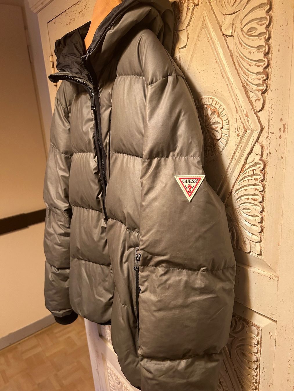 Guess Vestes & Manteaux: Doudoune – D'occasion à Genève par rescateCH 2