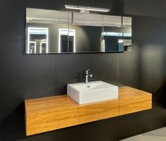 Waschtischanlage & Spiegelschrank