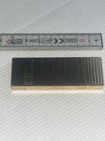 Elegante Zigaretten Feuerzeug Goldfarben mit Rillenmuster(I)