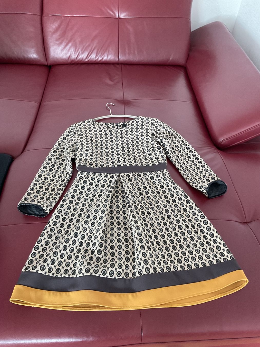 Robes: Robe MissMiss – D'occasion à Neuchâtel par sta_7qfy 2