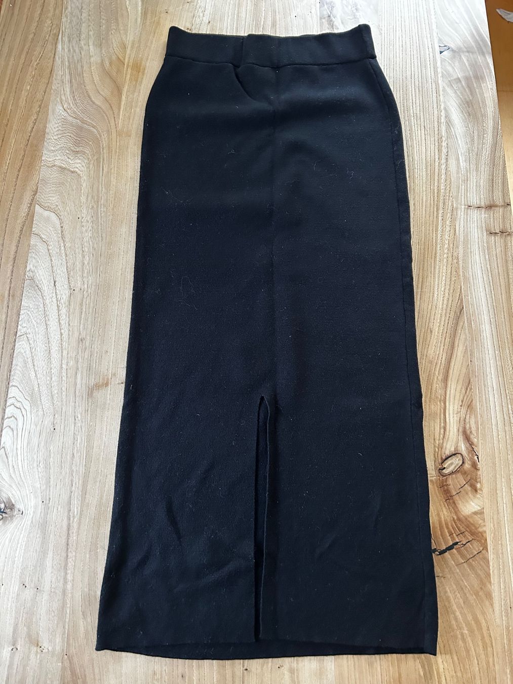 Pantalons: Hose schwarz Grösse M Black Palms – D'occasion à Chur par lea_qg88