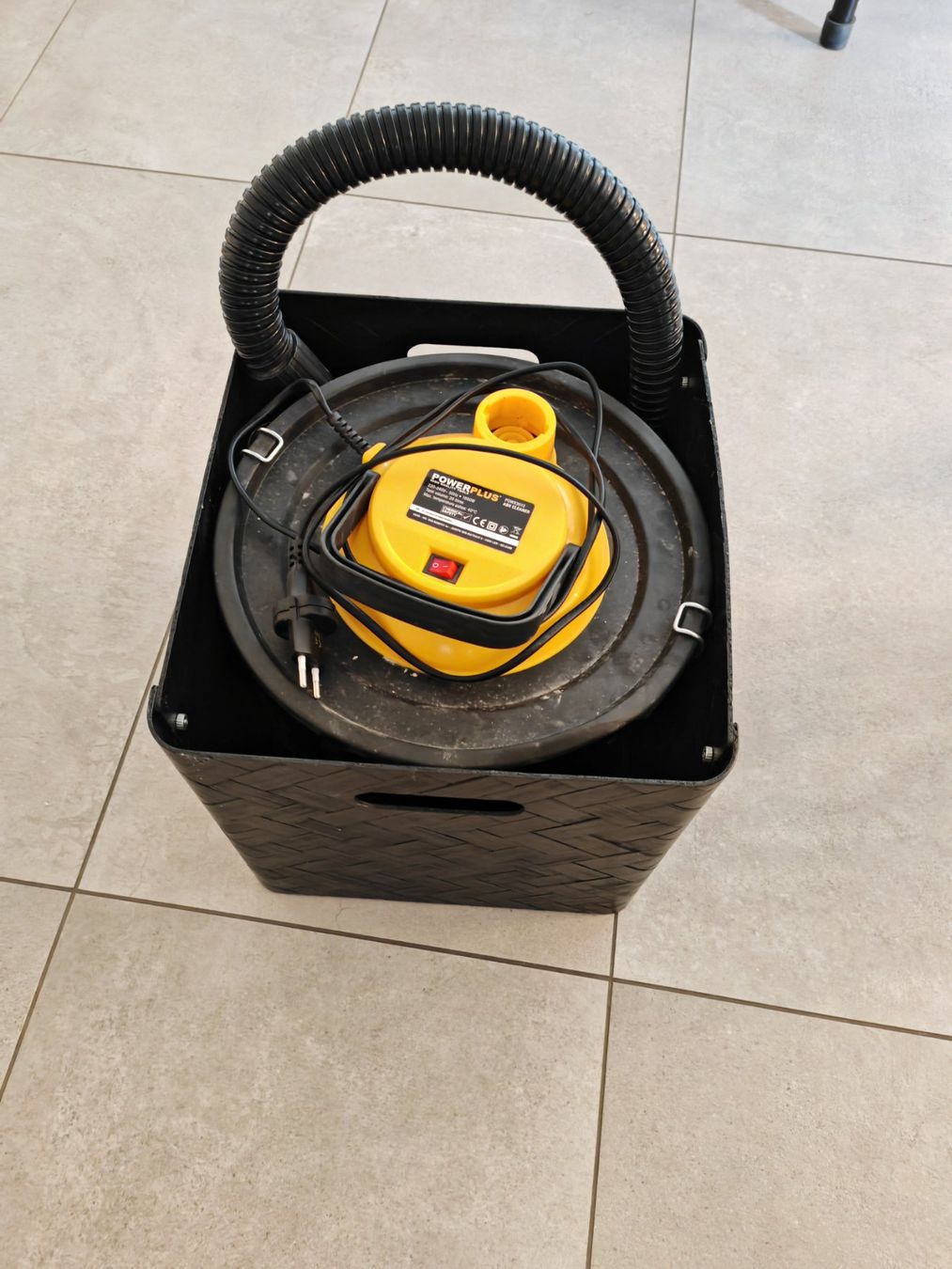 Aspirapolveri & Accessori: Aschesauger – Usato da Bronschhofen venduto da Skemaner_Abay 1