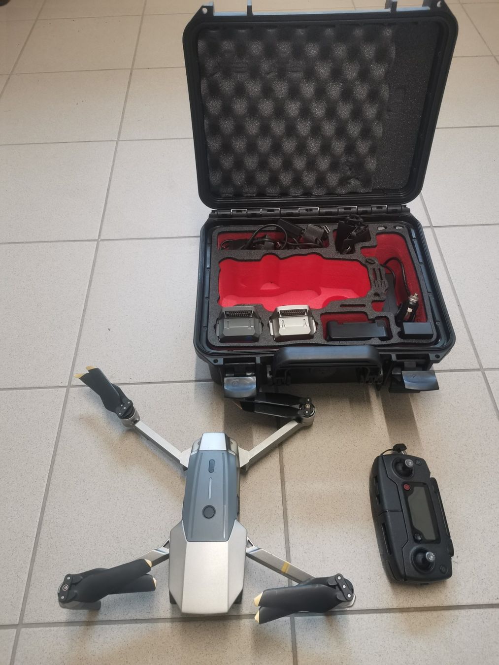 DJI Modellismo RC: Drohne DJI Mavic Pro mit Koffer gebraucht – Usato da Winterthur venduto da Deins_8j77