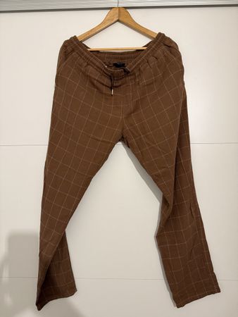 Stylische Herrenhose Gr. L kariert braun beige <br>