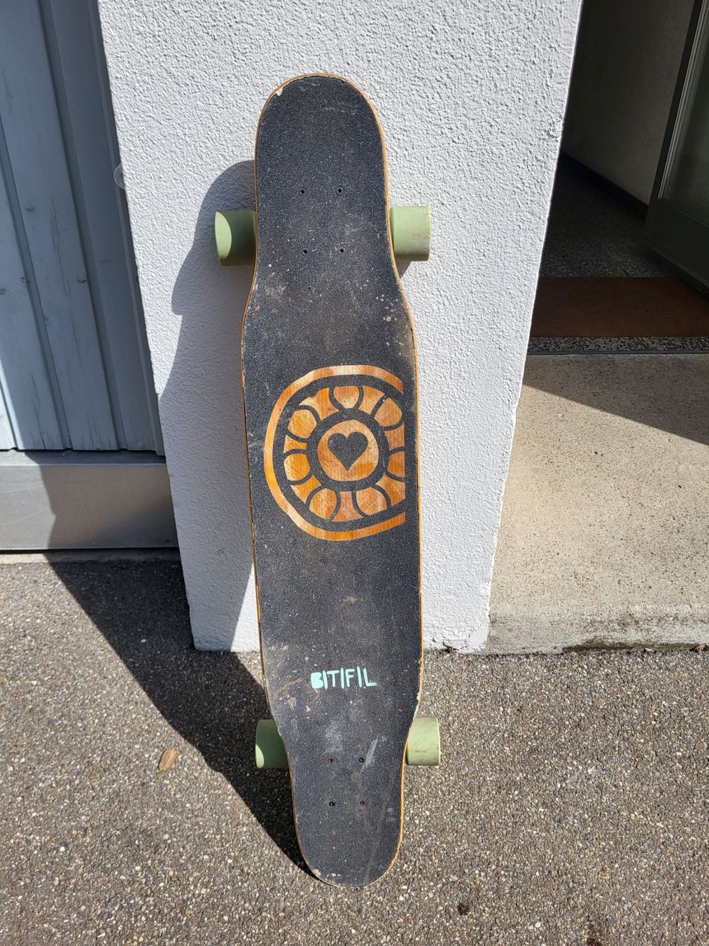 Skateboards: Longboard BTFL – Usato da Wallisellen venduto da ire_z2yn
