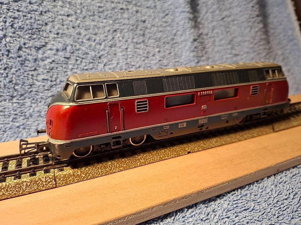 Märklin Modellini di ferrovie: Diesel Lok der DB – Usato da Niederglatt ZH venduto da Riedo19
