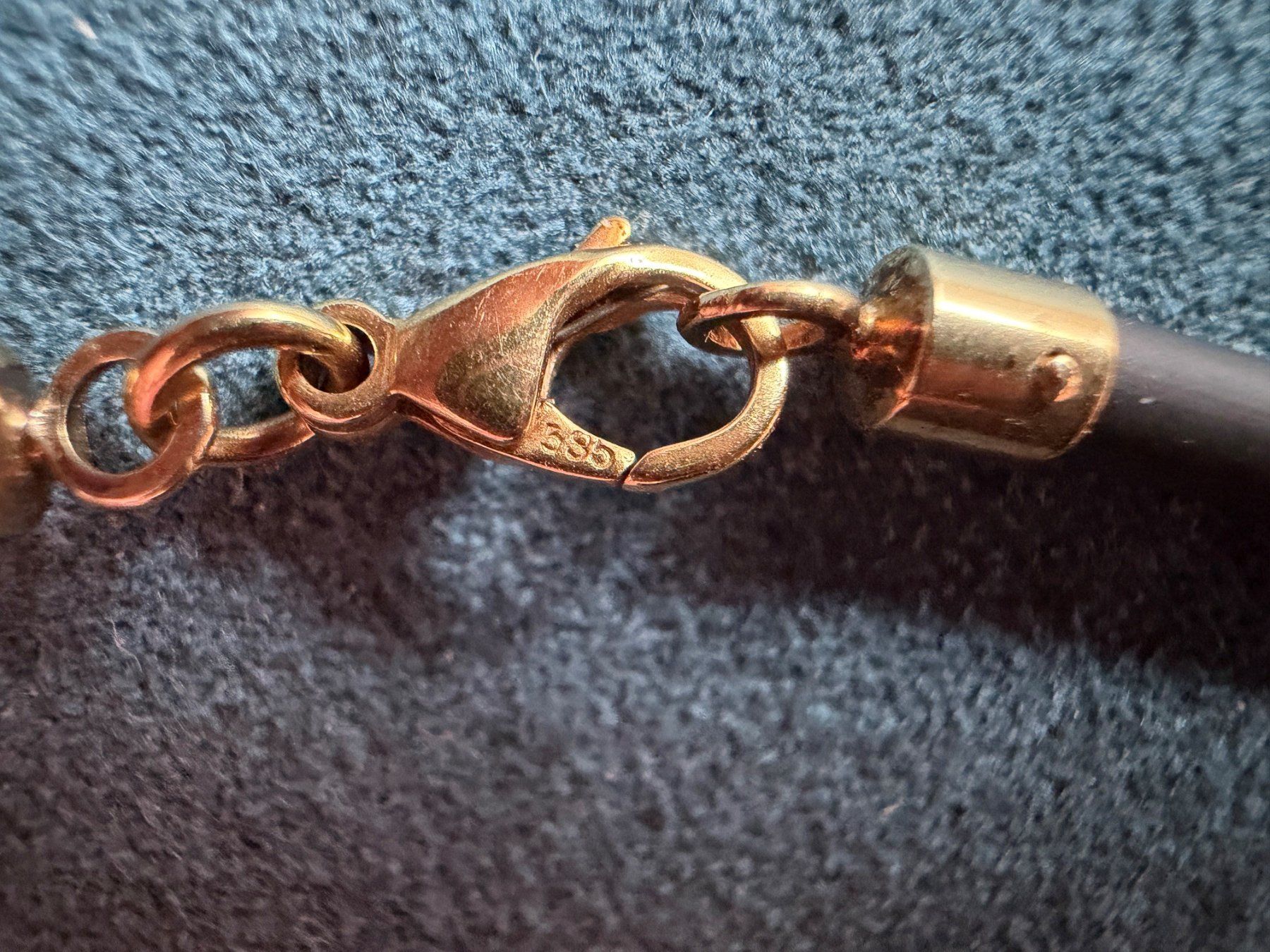 Ketten: Kautschuk Collier mi 14K (585) Verschluss – Gebraucht aus Dietikon von aus-2-hand 2