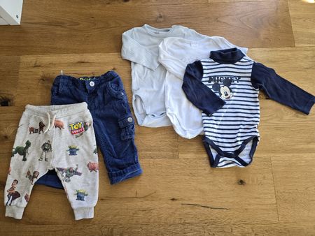 Kleiderpaket Junge Größe 68-74