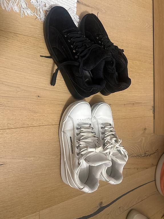 Damenschuhe: Saint Laurent – Gebraucht aus Luzern von lacoste24